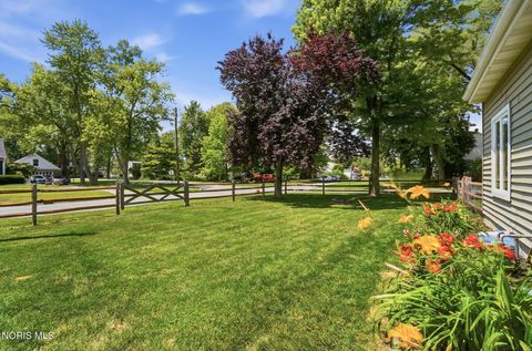 Tiny photo for 724 Ransom Street, Maumee, OH 43537 (MLS # 10010854)