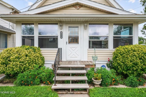 Tiny photo for 1315 Freedom Street, Toledo, OH 43605 (MLS # 10012297)