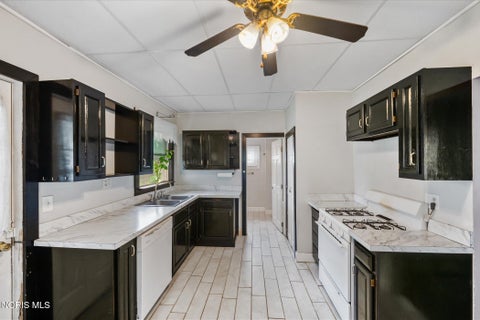 Tiny photo for 1315 Freedom Street, Toledo, OH 43605 (MLS # 10012297)