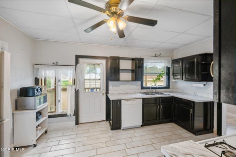 Tiny photo for 1315 Freedom Street, Toledo, OH 43605 (MLS # 10012297)