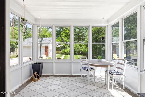 Tiny photo for 2914 Meadowwood Drive, Toledo, OH 43606 (MLS # 10009917)