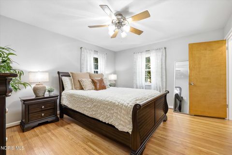 Tiny photo for 2914 Meadowwood Drive, Toledo, OH 43606 (MLS # 10009917)