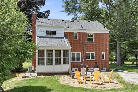 Tiny photo for 2914 Meadowwood Drive, Toledo, OH 43606 (MLS # 10009917)