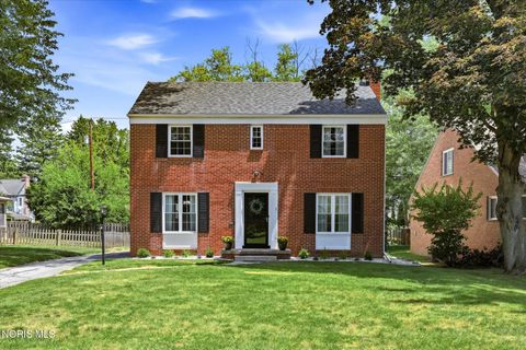 Tiny photo for 2914 Meadowwood Drive, Toledo, OH 43606 (MLS # 10009917)