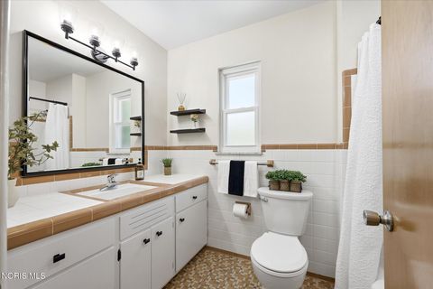 Tiny photo for 2914 Meadowwood Drive, Toledo, OH 43606 (MLS # 10009917)