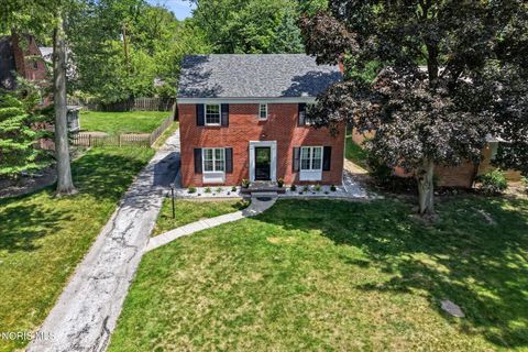 Tiny photo for 2914 Meadowwood Drive, Toledo, OH 43606 (MLS # 10009917)