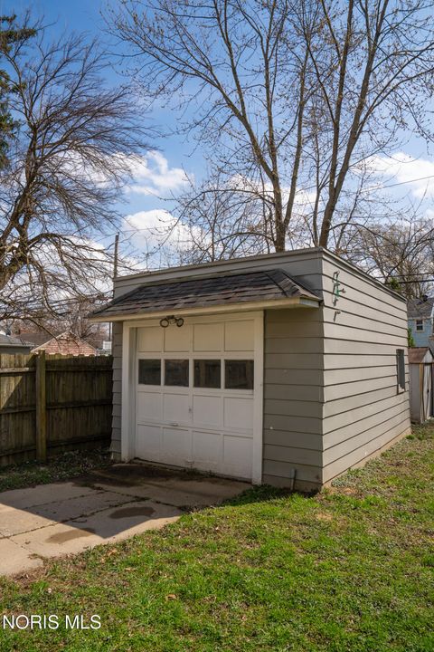Tiny photo for 2315 Berdan Avenue, Toledo, OH 43613 (MLS # 10005849)