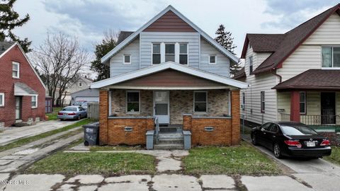 Photo of 1675 Nebraska Avenue, Toledo, OH 43607 (MLS # 10005082)