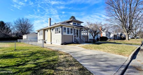 Photo of 1422 Leith Drive, Toledo, OH 43614 (MLS # 10004622)