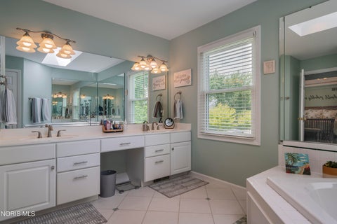 Tiny photo for 3123 Indian Springs Road, Maumee, OH 43537 (MLS # 10014236)