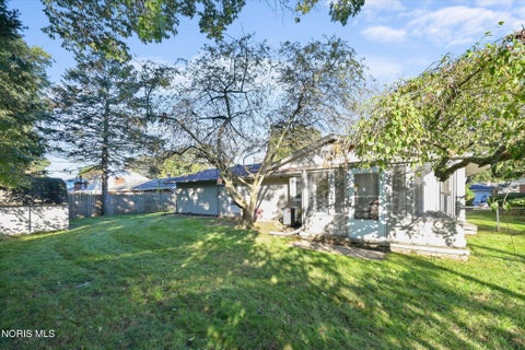 Tiny photo for 3789 Linden Green Drive, Toledo, OH 43614 (MLS # 10013704)