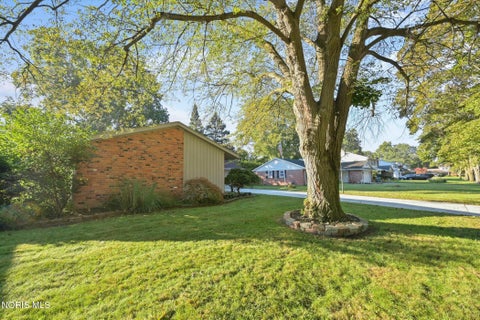 Tiny photo for 3789 Linden Green Drive, Toledo, OH 43614 (MLS # 10013704)