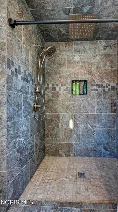 Tiny photo for 1800 Timber Ridge Drive, Bowling Green, OH 43402 (MLS # 10005804)