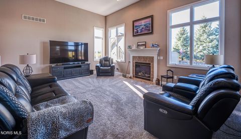 Tiny photo for 1800 Timber Ridge Drive, Bowling Green, OH 43402 (MLS # 10005804)