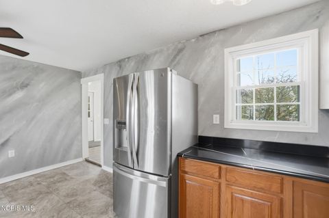 Tiny photo for 522 W Front Street, Findlay, OH 45840 (MLS # 10005853)