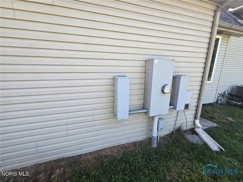 Tiny photo for 3121 County Road Ef, Swanton, OH 43558 (MLS # 10005205)