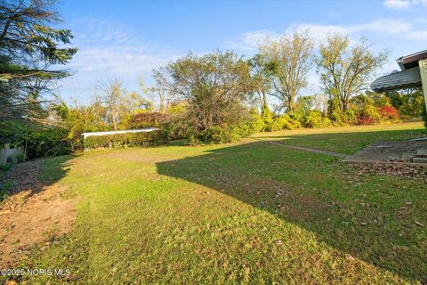 Tiny photo for 2211 E Harbor Drive, Toledo, OH 43611 (MLS # 10000704)