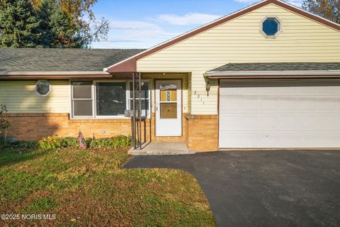 Tiny photo for 2211 E Harbor Drive, Toledo, OH 43611 (MLS # 10000704)