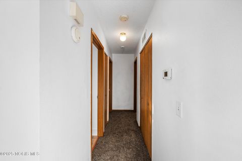Tiny photo for 2211 E Harbor Drive, Toledo, OH 43611 (MLS # 10000704)