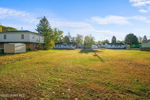 Tiny photo for 2211 E Harbor Drive, Toledo, OH 43611 (MLS # 10000704)