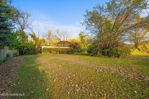 Tiny photo for 2211 E Harbor Drive, Toledo, OH 43611 (MLS # 10000704)
