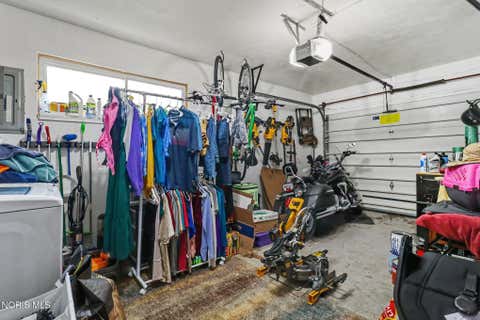 Tiny photo for 2038 Greenwich Lane, Toledo, OH 43611 (MLS # 10011719)