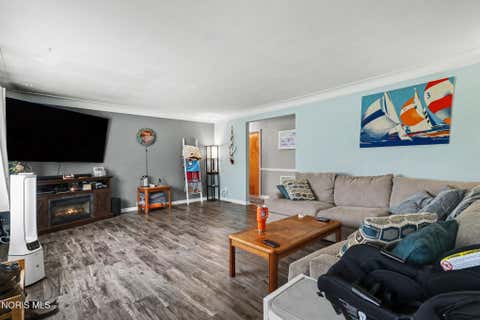 Tiny photo for 2038 Greenwich Lane, Toledo, OH 43611 (MLS # 10011719)