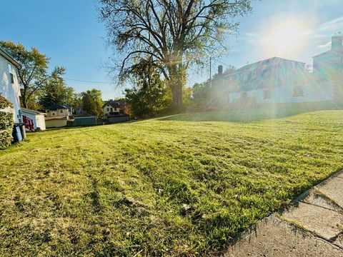 Tiny photo for 1943 Macomber Street, Toledo, OH 43606 (MLS # 10000096)