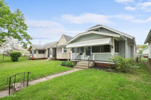 Tiny photo for 811 Geneva Avenue, Toledo, OH 43609 (MLS # 10007394)