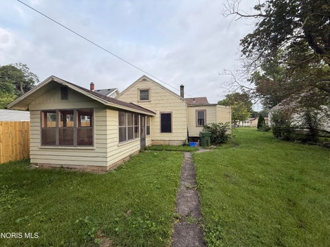 Tiny photo for 314 Clinton Street, Maumee, OH 43537 (MLS # 10012190)