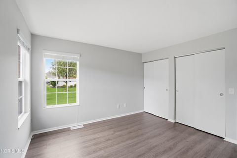 Tiny photo for 58 E Foxgate Circle, Bowling Green, OH 43402 (MLS # 10007413)