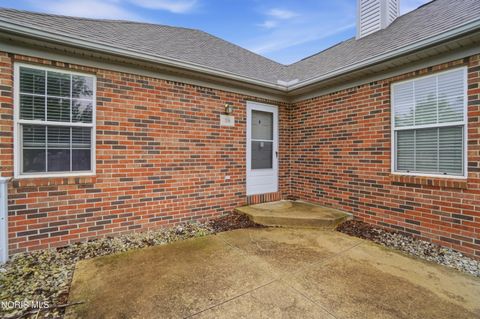 Tiny photo for 58 E Foxgate Circle, Bowling Green, OH 43402 (MLS # 10007413)