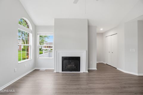 Tiny photo for 58 E Foxgate Circle, Bowling Green, OH 43402 (MLS # 10007413)
