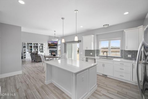 Tiny photo for 110 Wellington Place, Perrysburg, OH 43551 (MLS # 10004538)