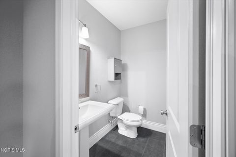 Tiny photo for 110 Wellington Place, Perrysburg, OH 43551 (MLS # 10004538)