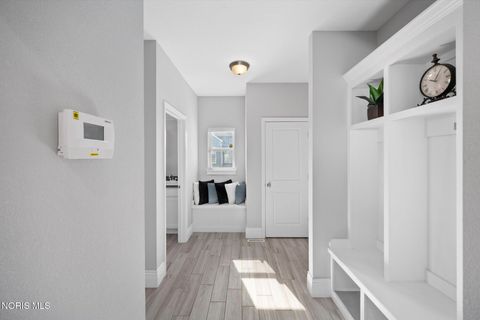 Tiny photo for 110 Wellington Place, Perrysburg, OH 43551 (MLS # 10004538)