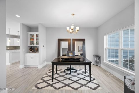 Tiny photo for 110 Wellington Place, Perrysburg, OH 43551 (MLS # 10004538)