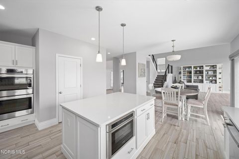 Tiny photo for 110 Wellington Place, Perrysburg, OH 43551 (MLS # 10004538)