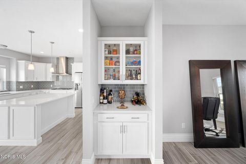 Tiny photo for 110 Wellington Place, Perrysburg, OH 43551 (MLS # 10004538)