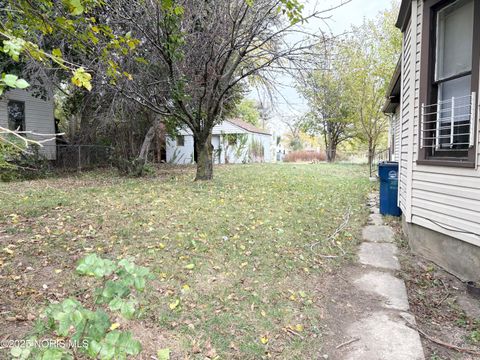 Tiny photo for 1510 Walnut Street, Toledo, OH 43608 (MLS # 10000552)