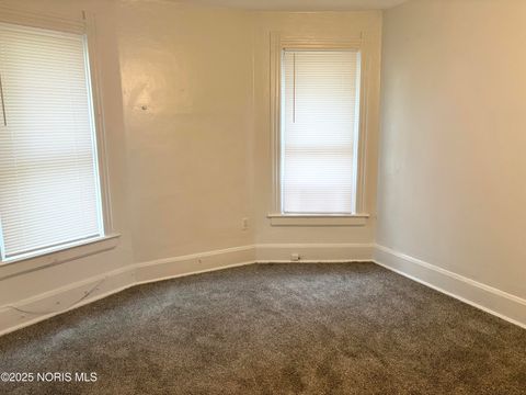 Tiny photo for 1510 Walnut Street, Toledo, OH 43608 (MLS # 10000552)