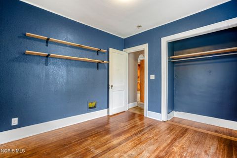 Tiny photo for 239 Hannum Avenue, Rossford, OH 43460 (MLS # 10005297)