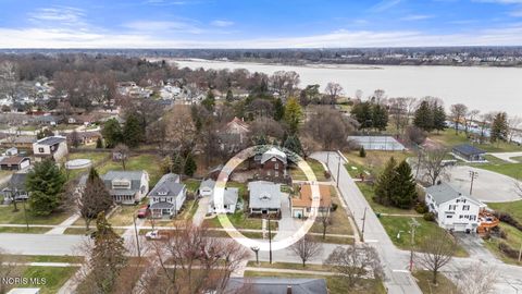 Tiny photo for 239 Hannum Avenue, Rossford, OH 43460 (MLS # 10005297)