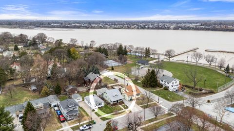 Tiny photo for 239 Hannum Avenue, Rossford, OH 43460 (MLS # 10005297)