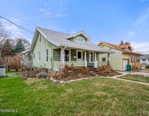 Tiny photo for 239 Hannum Avenue, Rossford, OH 43460 (MLS # 10005297)