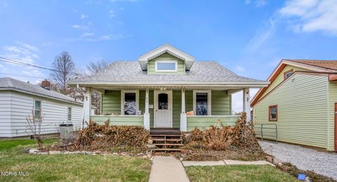 Photo of 239 Hannum Avenue, Rossford, OH 43460 (MLS # 10005297)