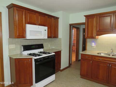 Tiny photo for 1305 Navarre Avenue, Toledo, OH 43605 (MLS # 10009531)