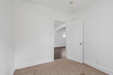 Tiny photo for 1206 Warwick Avenue, Toledo, OH 43607 (MLS # 10006092)