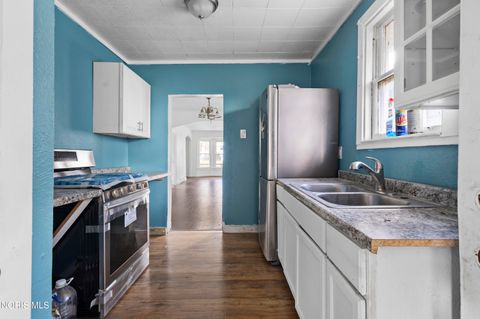 Tiny photo for 1206 Warwick Avenue, Toledo, OH 43607 (MLS # 10006092)