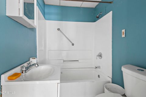 Tiny photo for 1206 Warwick Avenue, Toledo, OH 43607 (MLS # 10006092)